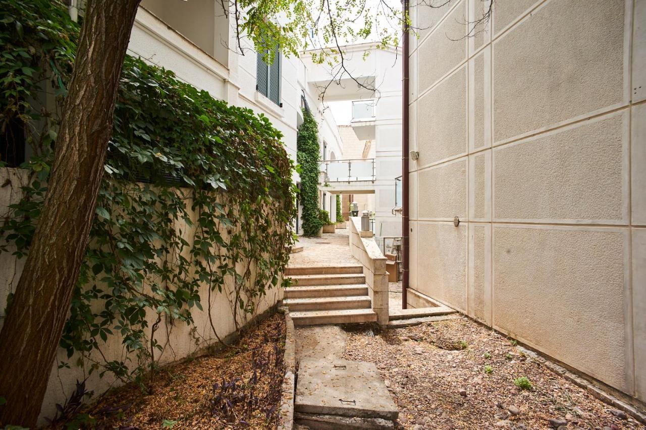 Apartments Secret Garden Sveti Stefan Buitenkant foto